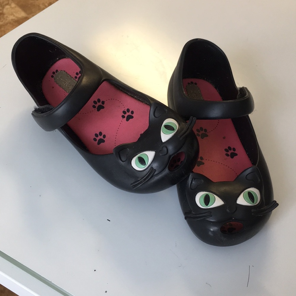 Mini Melissa cat shoes. Size 10
